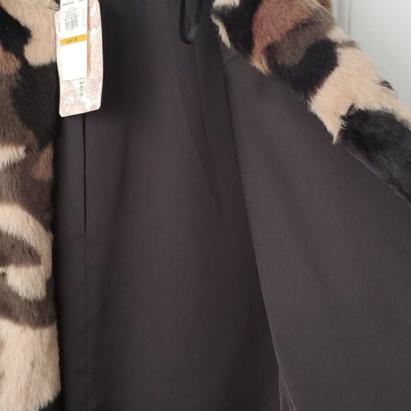 ✨️Band of Gypsies faux fur Camo Jacket, size Small, NWT ✨️ - Picture 4 of 8